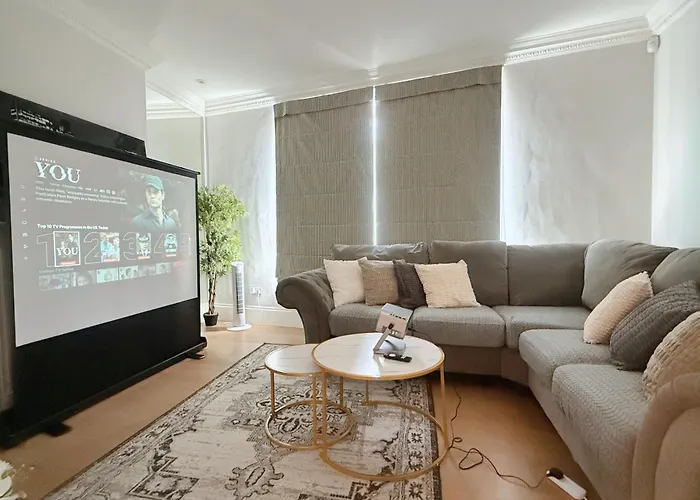 Spacious And Cosy 3Brs 5F House In Heart Of London