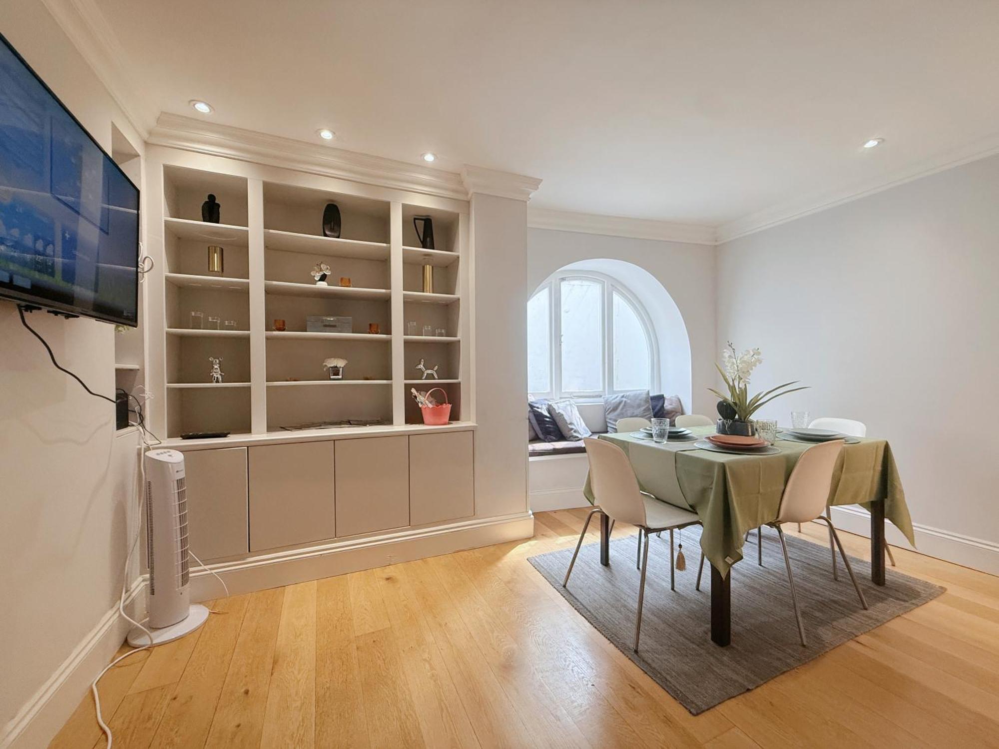 Villa Spacious And Cosy 3brs 5f House In Heart Of