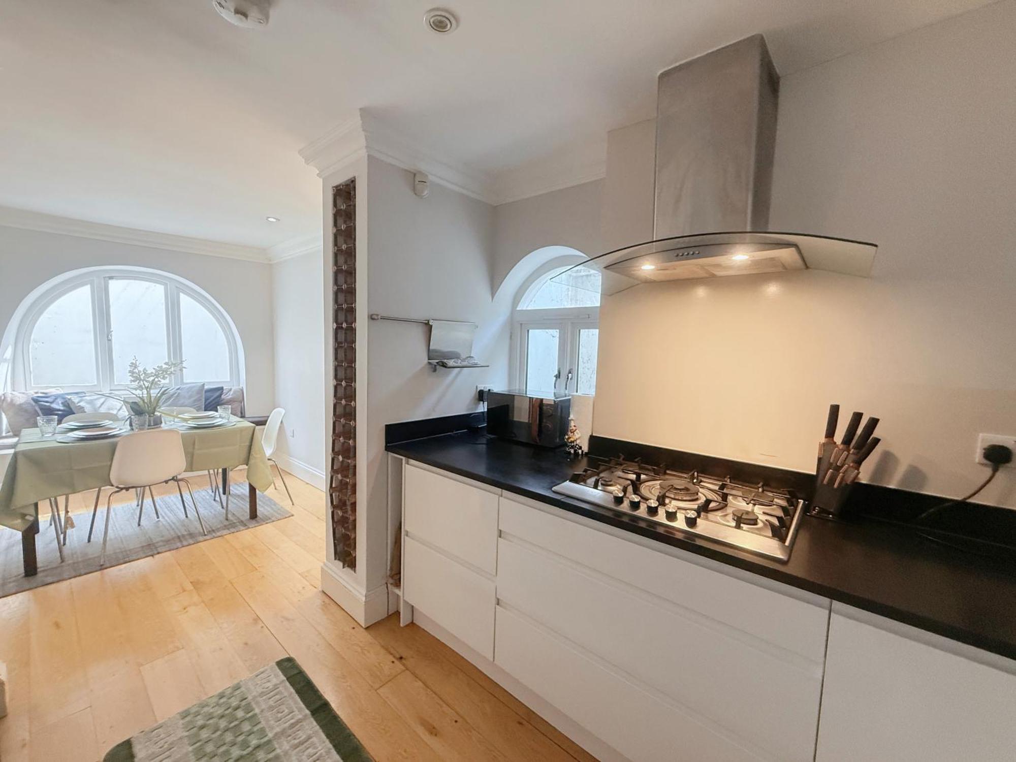 Villa Spacious And Cosy 3brs 5f House In Heart Of *