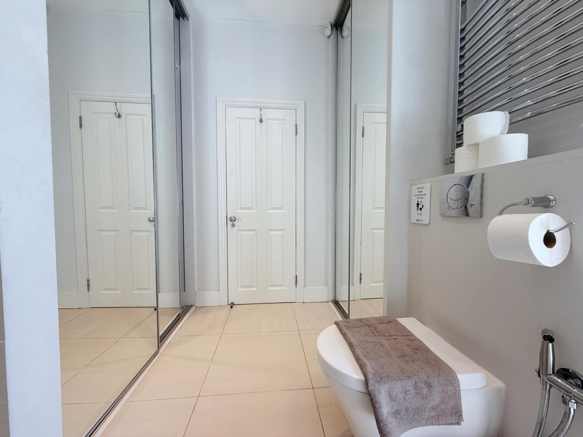 Spacious And Cosy 3brs 5f House In Heart Of *