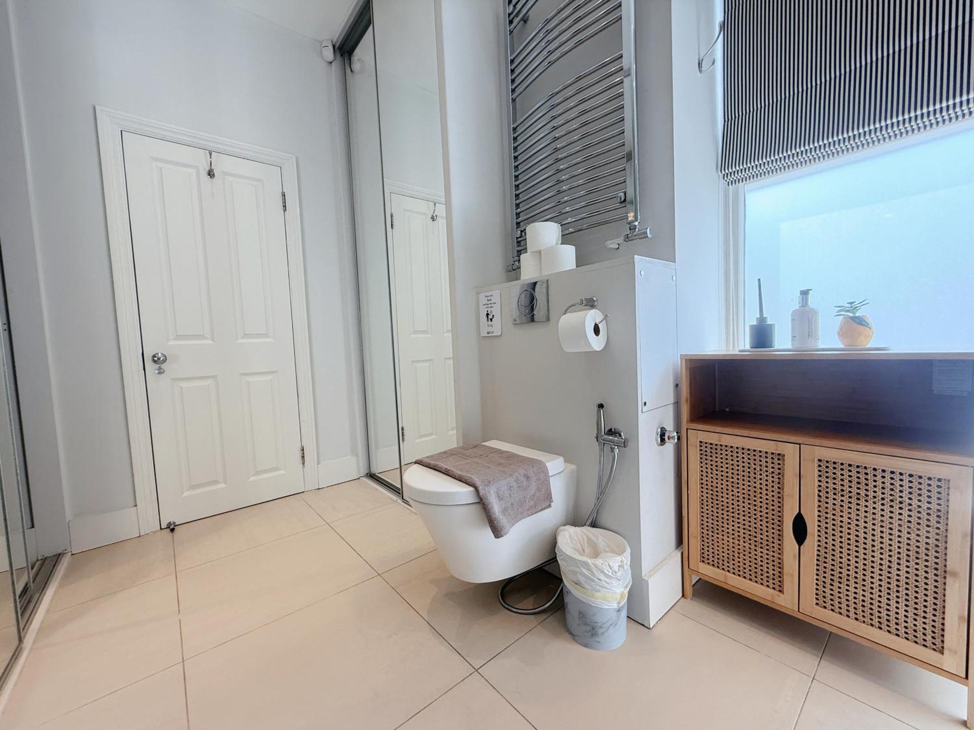 Spacious And Cosy 3brs 5f House In Heart Of *