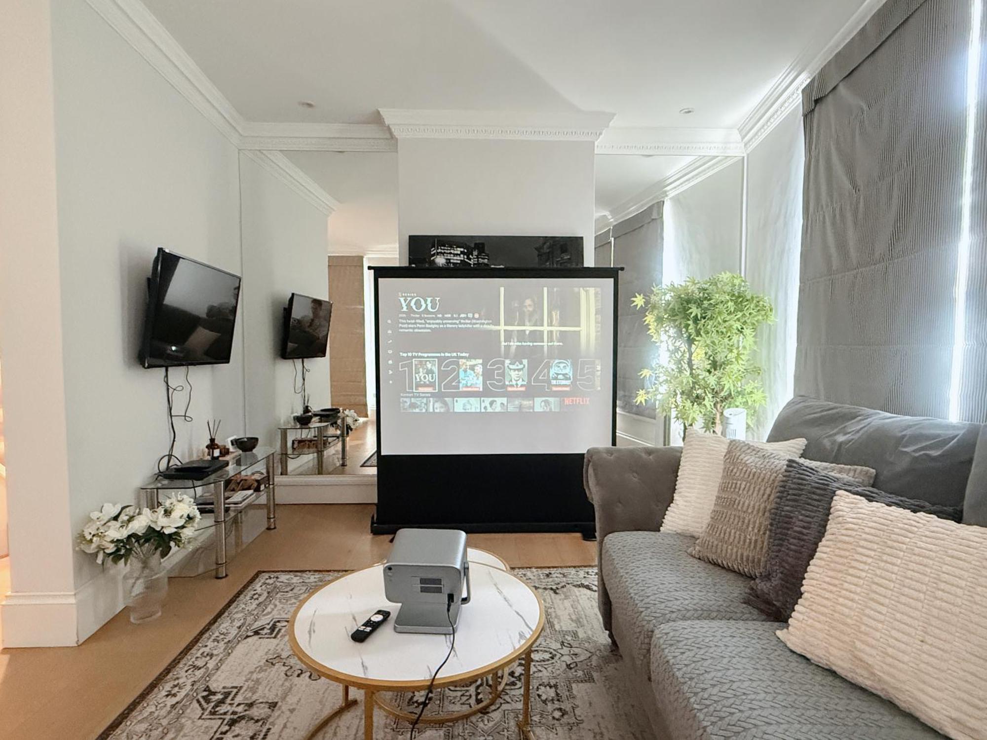 Spacious And Cosy 3brs 5f House In Heart Of